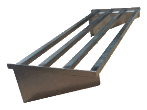 Estante escurridor de acero inoxidable fabricado por TCOM SL, ideal para cocinas profesionales. Permite escurrir utensilios y recipientes de forma higiénica, manteniendo el espacio limpio y organizado.